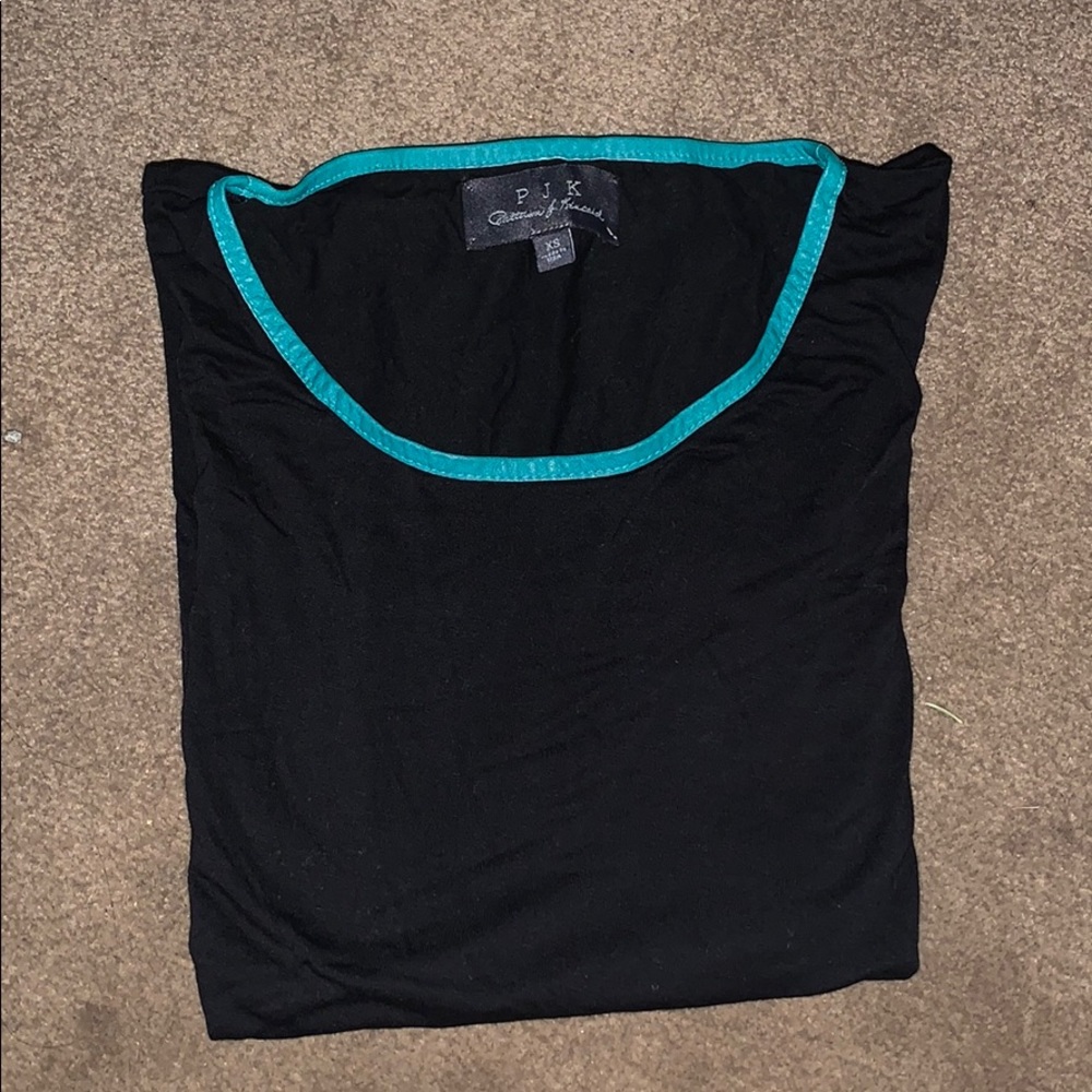 Good quality black tshirt